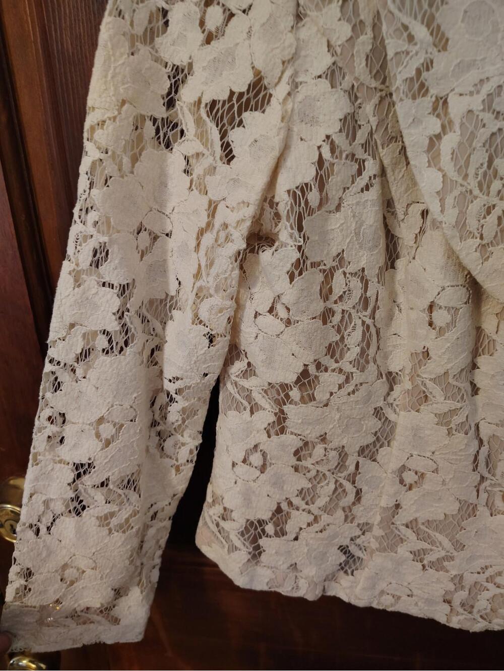 CAbi #249 Battenburg Lace Blazer Jacket - Creamy Ivory/Beige - SIZE 8 - Picture 3 of 4